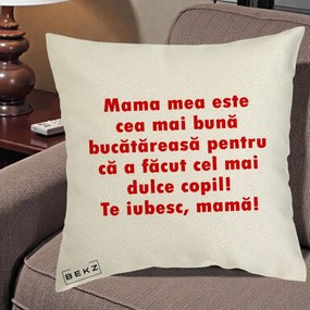 Cadou pentru Mama - Perna Personalizata Mama cea Mai Buna Bucatareasa, 40x40 cm, Ecru, Husa Detasabila, Perna Inclusa, BEKZ®