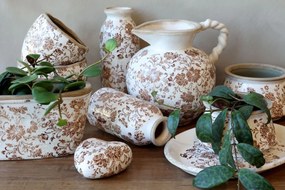Vază decorativă albă din ceramică antichizată, pictată manual, cu motiv floral natur, 20x8 cm, „Grenoble"