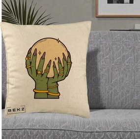 Perna Decorativa Halloween Maini Vrajitoare cu Glob de Cristal, 40x40 cm, Bej, Husa Detasabila, Perna Inclusa, BEKZ®