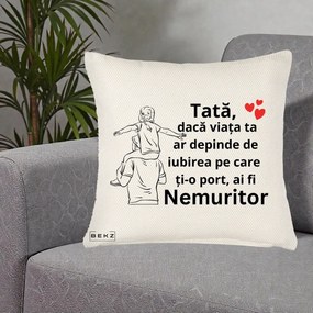 Cadou pentru Tata - Perna Personalizata Tata Supererou Nemuritor, 40x40 cm, Crem Reliefat, Husa Detasabila, Perna Inclusa, BEKZ®