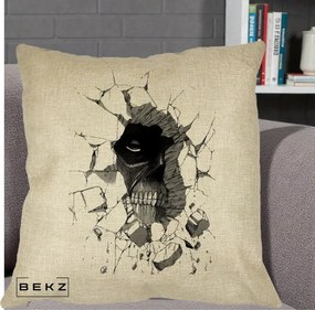 Perna Personalizata Attack on Titan Titan Crapand Zidul, 40x40 cm, Crem, Husa Detasabila, Perna Inclusa, BEKZ®