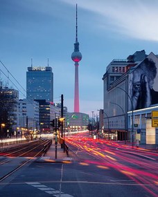 Fotografie Berlin cityscape with road traffic, spreephoto.de