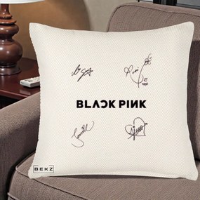 Perna Personalizata K-pop BLACKPINK Tinute Negre Grup Simplu, 40x40 cm, Crem Reliefat, Husa Detasabila, Perna Inclusa, BEKZ®