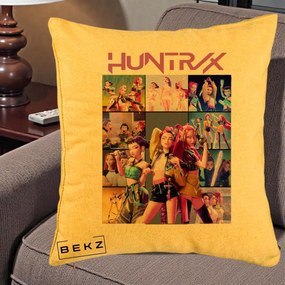 Perna Personalizata K-pop HUNTRX Colaj Animat Foto Grup, 40x40 cm, Galben, Husa Detasabila, Perna Inclusa, BEKZ®