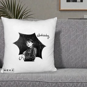 Perna Personalizata Wednesday Addams cu Umbrela Foto, 40x40 cm, Alb Pufos, Husa Detasabila, Perna Inclusa, BEKZ®