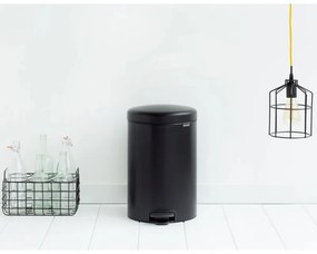 Coș cu pedală Brabantia NewIcon 649044, 20 l, închidere lină, bază antiderapantă, negru