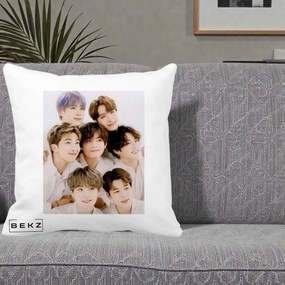 Perna Personalizata K-pop BTS Foto Grup Fete Albe, 40x40 cm, Alba Mata, Husa Detasabila, Perna Inclusa, BEKZ®