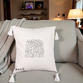 Perna Personalizata Many Cats Pattern Alb-Negru, 40x40 cm, Bej cu Franjuri, Husa Detasabila, Perna Inclusa, BEKZ®