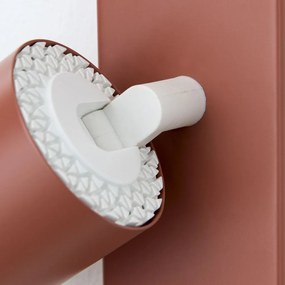 Aplica cu 3 spoturi directionabile stil minimalist PENN, rosu coral