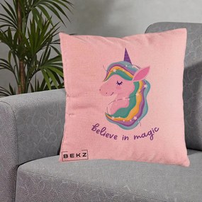 Perna Decorativa Unicorn Believe in Magic, 40x40 cm, Roz, Husa Detasabila, Perna Inclusa, BEKZ®