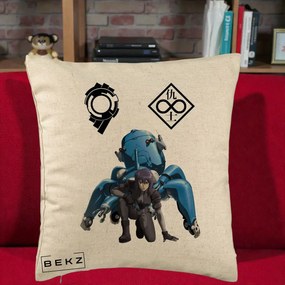 Perna Personalizata Ghost in the Shell Motoko si Tachikoma, 40x40 cm, Bej, Husa Detasabila, Perna Inclusa, BEKZ®