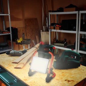 Solight WM-30W-FEQ - Proiector LED cu stativ LED/30W/230V 4000K IP65