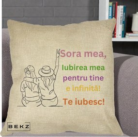 Cadou pentru Sora - Perna Personalizata Sora Mea Te Iubesc Doua Fete cu Palarie si Umbrela, 40x40 cm, Crem, Husa Detasabila, Perna Inclusa, BEKZ®