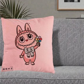 Perna Personalizata Labubu Roz cu Morisca, 40x40 cm, Roz, Husa Detasabila, Perna Inclusa, BEKZ®