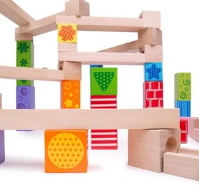 Pistă colorată din lemn pentru bile de sticlă Bigjigs Toys