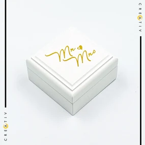 Cutie pentru verighete patrata Mr &amp; Mrs