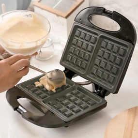 Aparat pentru vafe / gofre TITANUM Raspberry TKT003, 750W, Placi antiaderente, Negru