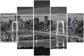 Tablou - Orașul mare cu turnul mov (150x105 cm)