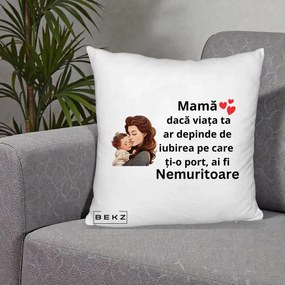 Cadou pentru Mama - Perna Personalizata Mama Nemuritoare cu Bebelus Lineart, 40x40 cm, Alb Pufos, Husa Detasabila, Perna Inclusa, BEKZ®