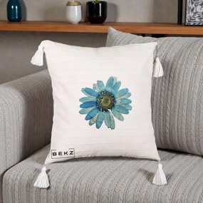 Perna Decorativa Floare Margareta Albastra Acuarela, 40x40 cm, Bej cu Franjuri, Husa Detasabila, Perna Inclusa, BEKZ®