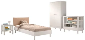 Această combinație FORREST BEECH este formată dintr-un pat (90 x 200 cm), o noptieră, un dulap cu 2 uși și o măsuță de schimbat.