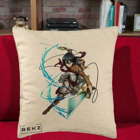 Perna Personalizata Attack on Titan Mikasa Ackerman Lupta, 40x40 cm, Bej, Husa Detasabila, Perna Inclusa, BEKZ®