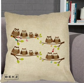 Perna Decorativa Familie de Bufnite pe Ramuri, 40x40 cm, Crem, Husa Detasabila, Perna Inclusa, BEKZ®