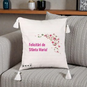 Cadou de Onomastica - Perna Personalizata Felicitari de Sfanta Maria, 40x40 cm, Bej cu Franjuri, Husa Detasabila, Perna Inclusa, BEKZ®