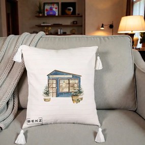 Perna Decorativa Casa de Iarna Watercolor, 40x40 cm, Bej cu Franjuri, Husa Detasabila, Perna Inclusa, BEKZ®