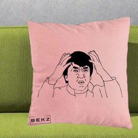 Perna Decorativa Jackie Chan WTF, 40x40 cm, Roz, Husa Detasabila, Perna Inclusa, BEKZ®