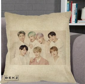 Perna Personalizata K-pop BTS Foto Grup Landscape Pastel, 40x40 cm, Crem, Husa Detasabila, Perna Inclusa, BEKZ®