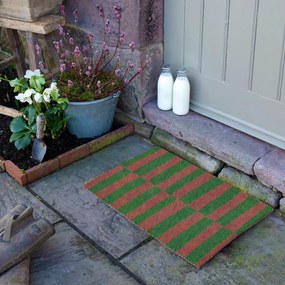 Covoraș de intrare din fibre de nucă de cocos 40x60 cm Pink &amp; Green Half Stripes – Artsy Doormats
