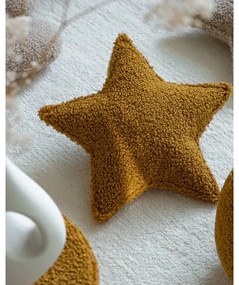 Pernă decorativă pentru copii maro cu tapițerie din țesătură bouclé Star – Wigiwama