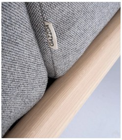 Fotoliu din lemn de stejar Gazzda Fawn, gri