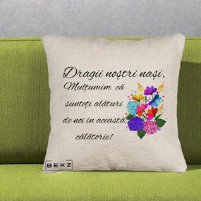 Cadou pentru Nasi - Perna Personalizata Dragii Nostri Nasi Multumim cu Flori Multicolore, 40x40 cm, Bej Canapea, Husa Detasabila, Perna Inclusa, BEKZ®
