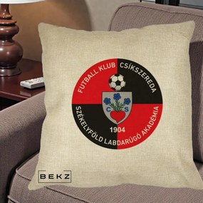 Perna Personalizata FK Csikszereda 1904 Fotbal, 40x40 cm, Crem, Husa Detasabila, Perna Inclusa, BEKZ®
