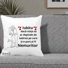 Cadou pentru Iubit - Perna Personalizata Iubitu Nemuritor cu Cuplu Line-Art si Inimi Rosii, 40x40 cm, Alba Mata, Husa Detasabila, Perna Inclusa, BEKZ®