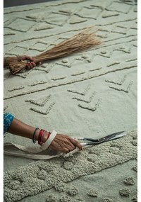 Covor verde deschis lavabil/țesut manual din bumbac 120x160 cm Tribu Olive – Lorena Canals