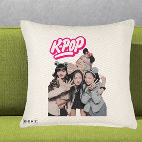Perna Personalizata BLACKPINK K-Pop Grup Pozitii Amuzante, 40x40 cm, Crem Reliefat, Husa Detasabila, Perna Inclusa, BEKZ®