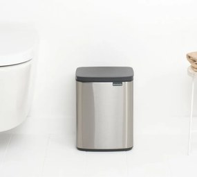 Cos de gunoi Brabantia Bo Small 1006632, 7 l, Deschidere lina si silentioasa, Baza antiderapanta, Rezistent la amprente, Otel inoxidabil/Mat