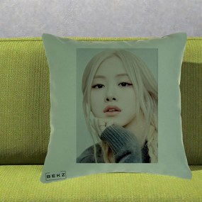 Perna Personalizata K-pop BLACKPINK Rose cu Jucarie de Plus, 40x40 cm, Verde, Husa Detasabila, Perna Inclusa, BEKZ®