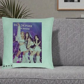 Perna Personalizata K-pop BLACKPINK The Show Concert cu 4 Membre pe Scena, 40x40 cm, Verde Menta, Husa Detasabila, Perna Inclusa, BEKZ®