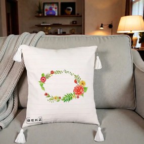 Perna Decorativa Coroana Florala Acuarela, 40x40 cm, Bej cu Franjuri, Husa Detasabila, Perna Inclusa, BEKZ®