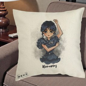 Perna Personalizata Wednesday Addams Dancing Queen, 40x40 cm, Ecru, Husa Detasabila, Perna Inclusa, BEKZ®