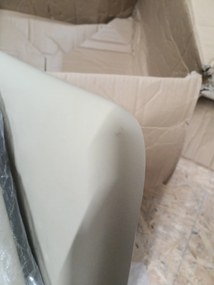 OFERTA Scaun bej BALI MARK cu picioare negre II. calitate