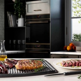 Grătar multifuncțional SMEG 50's Style MGF01RDEU, 2100 W, 60-230 °C, 3 programe, acoperire ceramică, tavă de scurgere, semnal sonor, cronometru, roșu