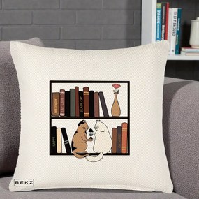 Perna Personalizata Pisici si Carti pe Raft, 40x40 cm, Crem Reliefat, Husa Detasabila, Perna Inclusa, BEKZ®