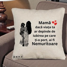 Cadou pentru Mama - Perna Personalizata Mama Nemuritoare Imbratisare, 40x40 cm, Bej Canapea, Husa Detasabila, Perna Inclusa, BEKZ®
