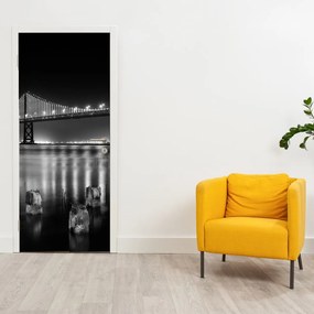 Fototapet pentru ușă - Podul alb-negru (95x205cm)