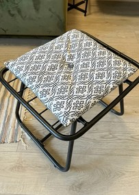 Perna scaun alba RUNE - mai multe dimensiuni Dimensiuni: 40 x 40 cm